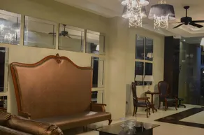 Ritz Hotel Angeles - Image 2