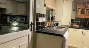 Anyas rooms Ltd - Image 5