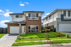 Leppington Two-Level 4Br near Village & Woolworths - Image 4