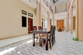 RedDoorz Syariah near Masjid Al-Aqsha Klaten - Image 4