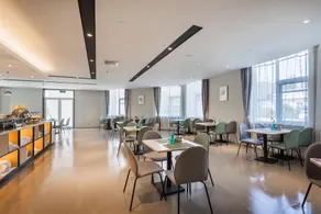 Home Inn Style Yantai Guanhai Road Haichang Fisherman's Wharf Seaside Bathing Beach - Image 5