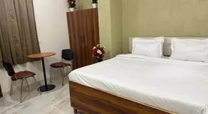 JMD Zoom Plaza Hotel - Image 5