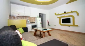 House with outdoor pool in Tisno - Image 2