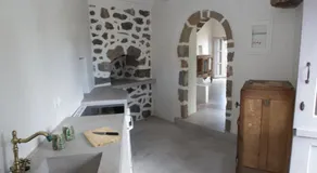 Kafka Stone House - Image 4
