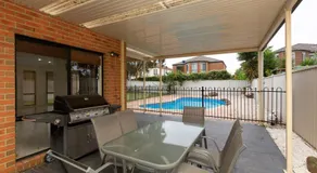 Spacious 4-Bedroom Family Retreat with Pool at Tarneit - Image 5