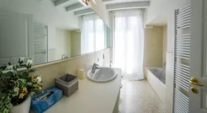 Juliet House - Image 2
