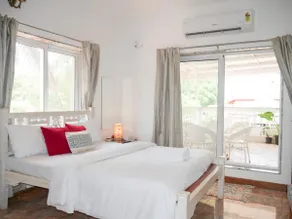 Casa Dawn - Artistic 5BHK Farm Villa | Field Views - Image 2