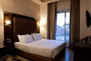 Gloria Hotel - Image 2