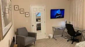 Whispering Oak Mansion - Image 2