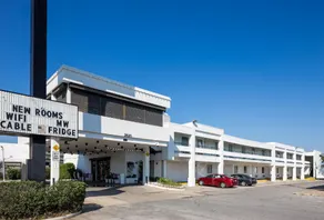 Contempra Inn - Image 5