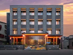 Beijing Jinbao Street Wangfujing Yecheng Chonpines Hotel - Image 2