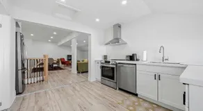Lake Drive apartment - Image 2