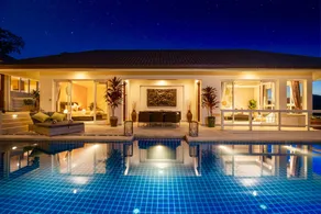 Stunning 5 bedrooms Villa with Panoramic Sea View - Image 3