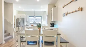 CentralPark Townhome B10 - Image 4