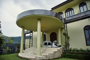 Golden Goose Villas - Image 2