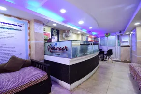 Kohinoor International Lodge by OYO Rooms - Image 3