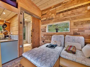 Chalet in Highlands near Loch Ness - Image 2