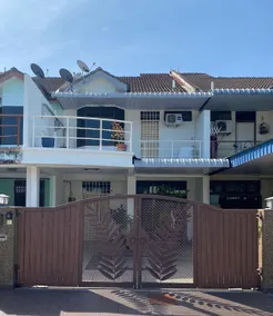 The Daun Homestay - Kepala Batas, Penang - Image 2