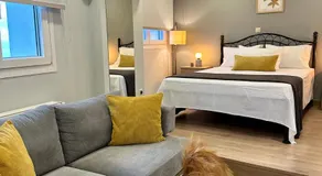 Iris Luxury House - Image 2