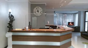 Omiros Hotel - Image 4