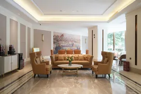 Vienna Hotel (Chongqing Shangqingsi Niujiaotuo Light Rail Station Branch) - Image 5