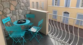 Cassis grande terrasse emplacement au top à 1 minute de la plage à pieds - Image 4