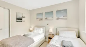 2BR Flat Prime location Free parking long stays - Image 2