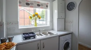 Hereford - Woodpecker House - Comfortable Modern House Located in South Hereford - Sleeps 6 - Perfect for Accessing Hereford Enterprise Zone in Rotherwas - Hosted By RENTMYHOUSE - Image 4