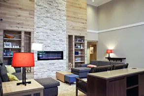 Country Inn & Suites by Radisson, Frackville (Pottsville), PA - Image 2