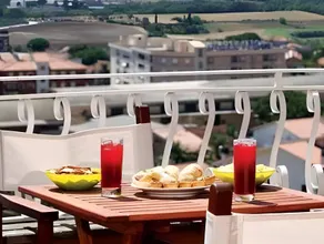 Hotel Tarconte - Image 4