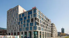 MEININGER Hotel Berlin East Side Gallery - Image 4