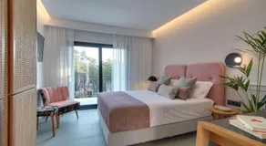 Charisma Boutique Hotel - Image 2