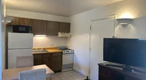 Flamingo Suites - Image 4