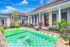 OYO 90363 Nira Guest House Sanur Bali - Image 2