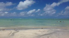 Casa com 3 suítes e piscina privativa no centro de Maragogi perto da praia - Image 5