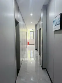 Changrong Business Hotel - Image 4
