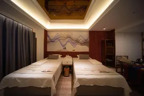 Jingjiang International Hotel - Image 2