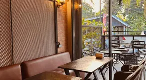 Hostel Friends Station & Cafe - Image 2