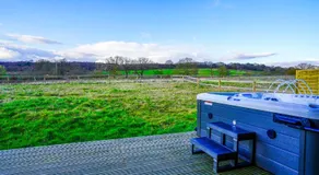 Starlight Lodge - 4BR Luxury Barn with Hot Tub - Image 5