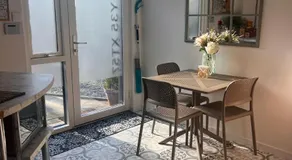 Jackie's Place - Image 4