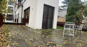 Möblierte Wohnung + Parkplatz und Terrasse - Image 3
