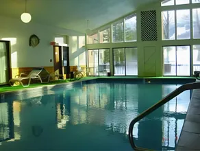 Cascades Lodge - Image 5