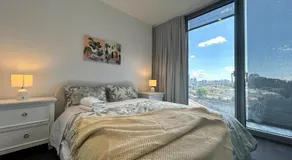 Greatest Sydney Harbour Bridge View! Luxury Barangaroo Residence, next to Crown Casino - Image 2