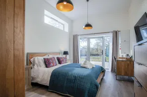 Suite 11 - Sleeping Giant Hotel - Pen Y Cae Inn - Image 2