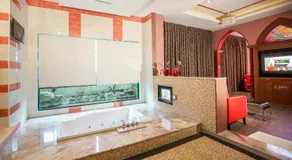 Moon Area Motel - Image 2