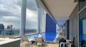 Aveline Suites Aesthetic Skydeck View ACQUA Private Residences near Rockwell Makati - Image 2
