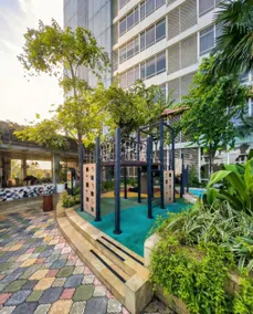 CGK Airport Summer Grand Studio Family Ensuite Executive Triple - Image 3