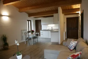 Maison Rosina con ampia vista in borgo del 1400 - Image 3
