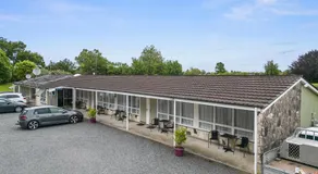 Tower Road Motel - Image 4