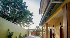 Urbanview Griya Lota Guest House Banyuwangi - Image 3